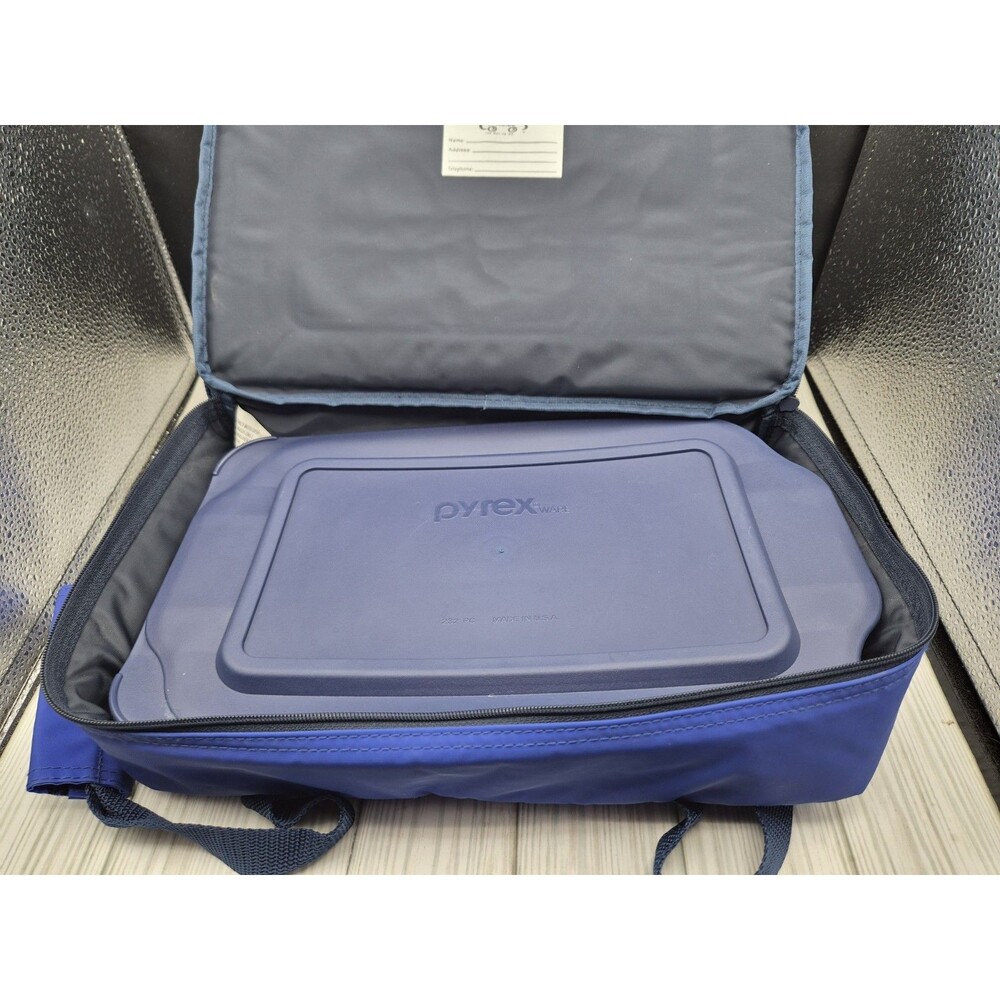 Pyrex Portables 2.2 Qt Casserole Dish 232 Lid Hot Pack Insulated Tote Carrier